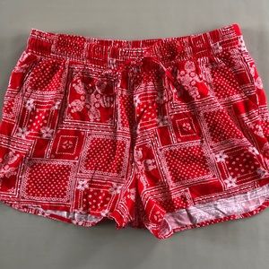 Red patterned shorts, cotton with drawstring